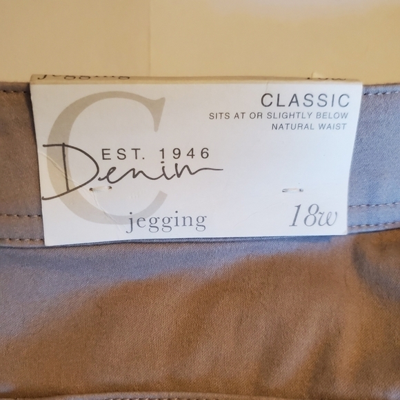 C Est. 1946 Denim Women's Khaki Jegging Pant Sz 18W - Picture 4 of 11
